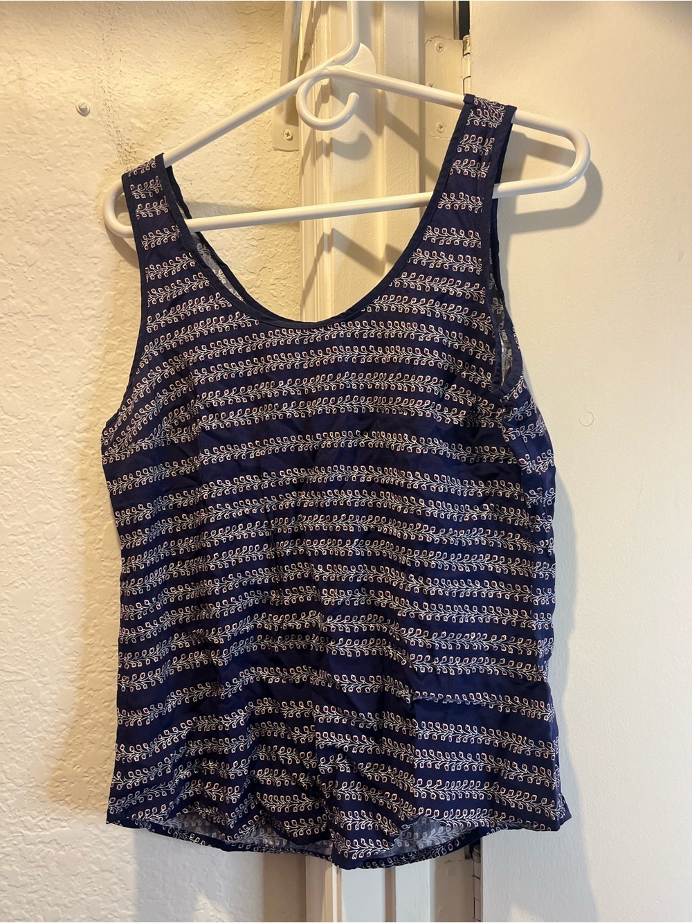 GAP Navy Blue and White Patterned Tank Top
